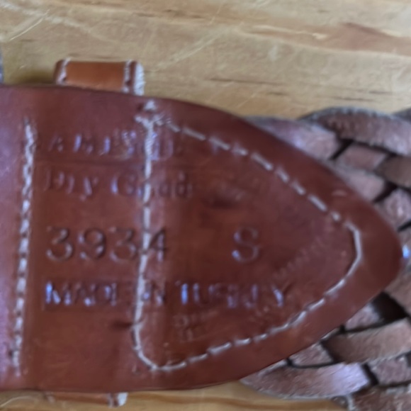 Brown woven leather belt made in Turkey; excellent condition; size S - Picture 5 of 5